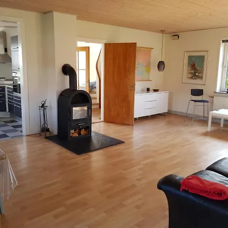 Hus Til Stor Familie Holiday home Bredebro